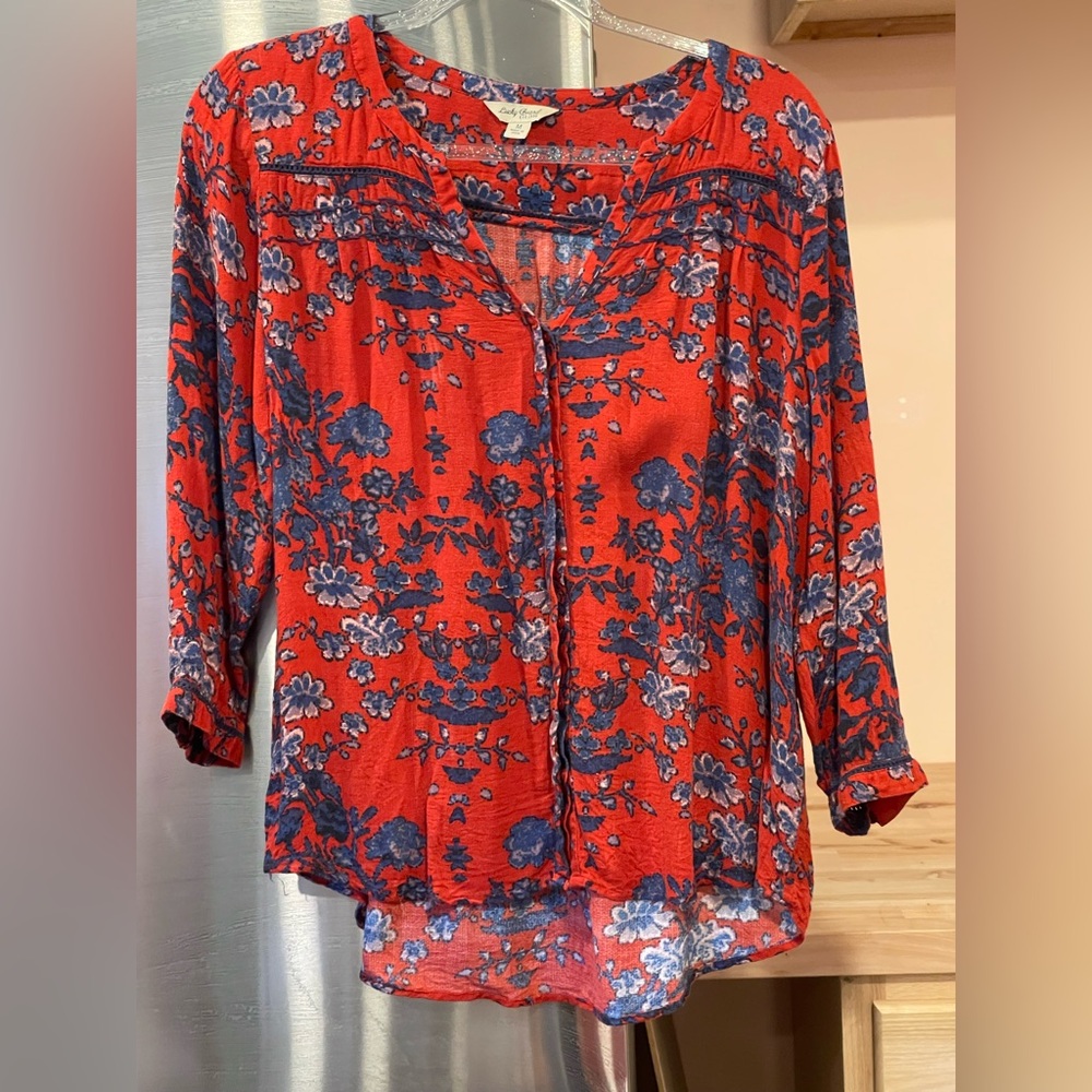Lucky Brand Red Floral Buttondown Blouse size M